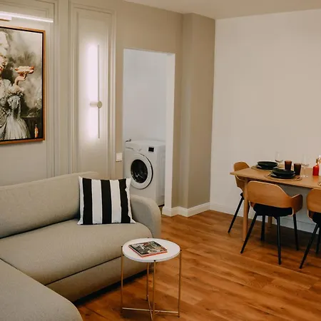 Apartment Downtown Unirii Square