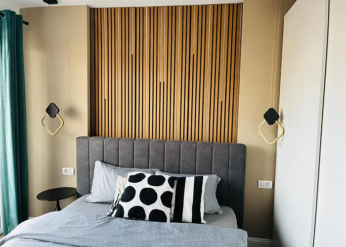 Downtown Unirii Square *