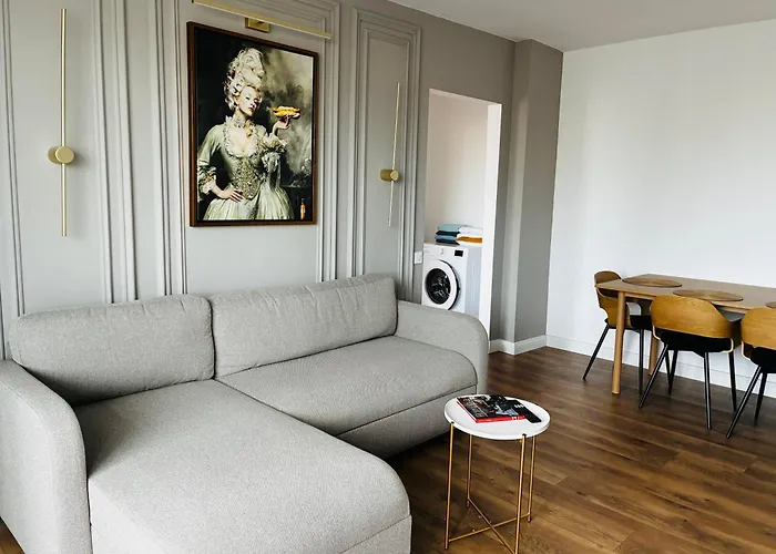 Apartment Downtown Unirii Square